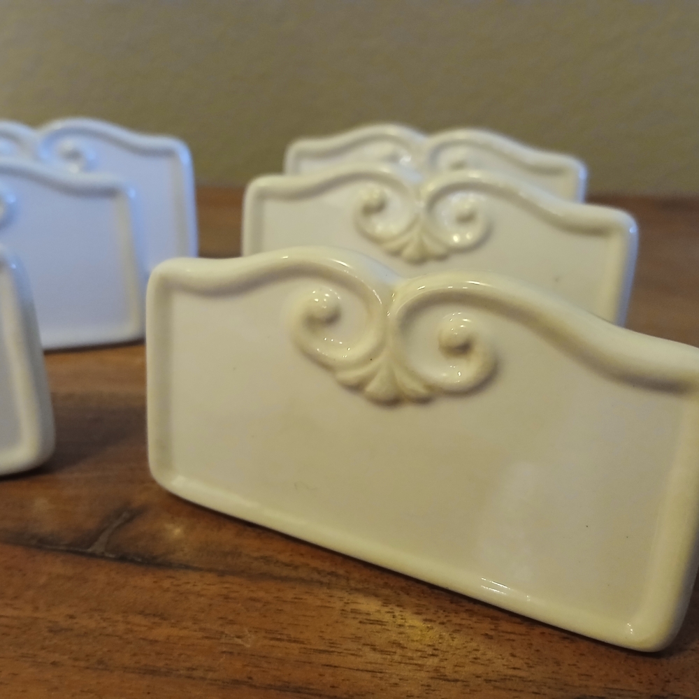 Princess House Elegant Cream and White Ceramic Place Card Holders